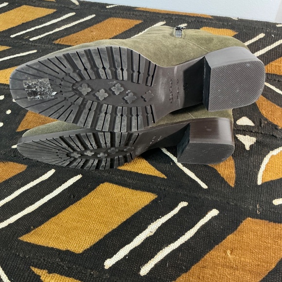 Boots - Picture 5 of 5